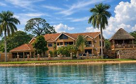 Sienna Beach And Safari Hotel